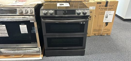 Samsung 30 in. 6.3 cu. ft. Flex Duo Slide-in Dual Fuel Range with Air Fry in Fingerprint Resistant Black Stainless Steel