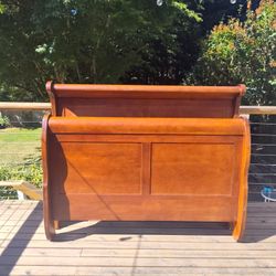 Queen Wood Sleigh Bed Frame (NO SIDE RAILS)
