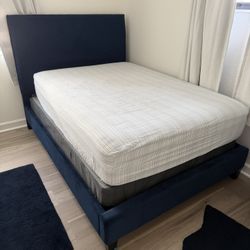 Navy blue suede bed frame - Size full