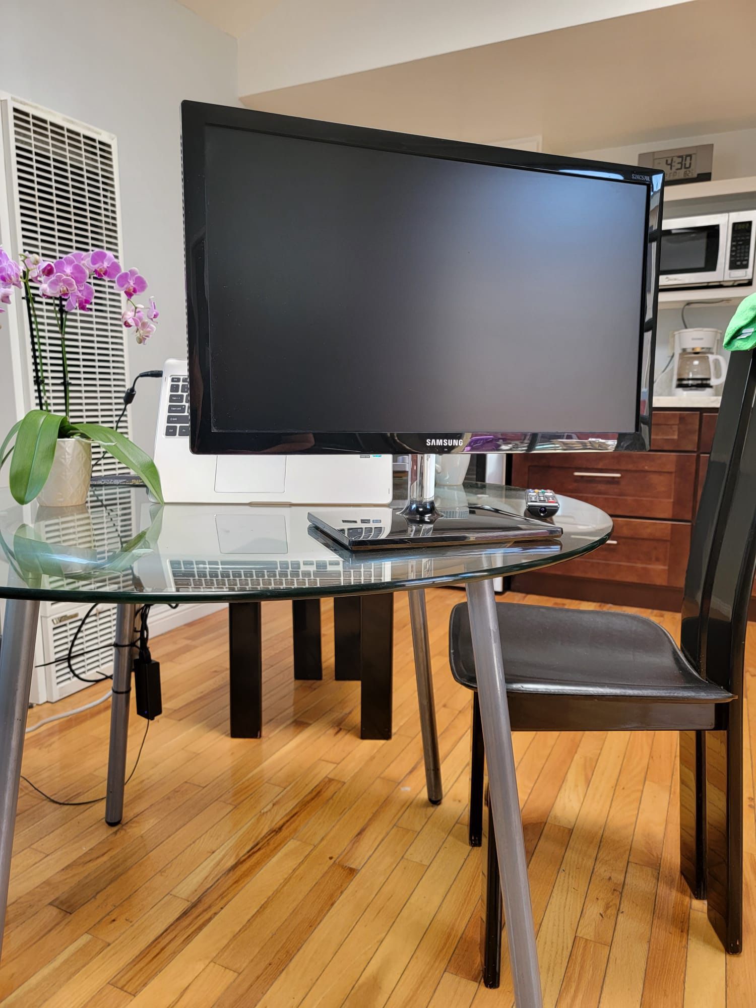 **SAMSUNG S24C570HL  24" FHD monitor**