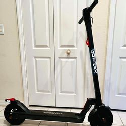Electric Scooter | 20 MPH + Cruise Control. 