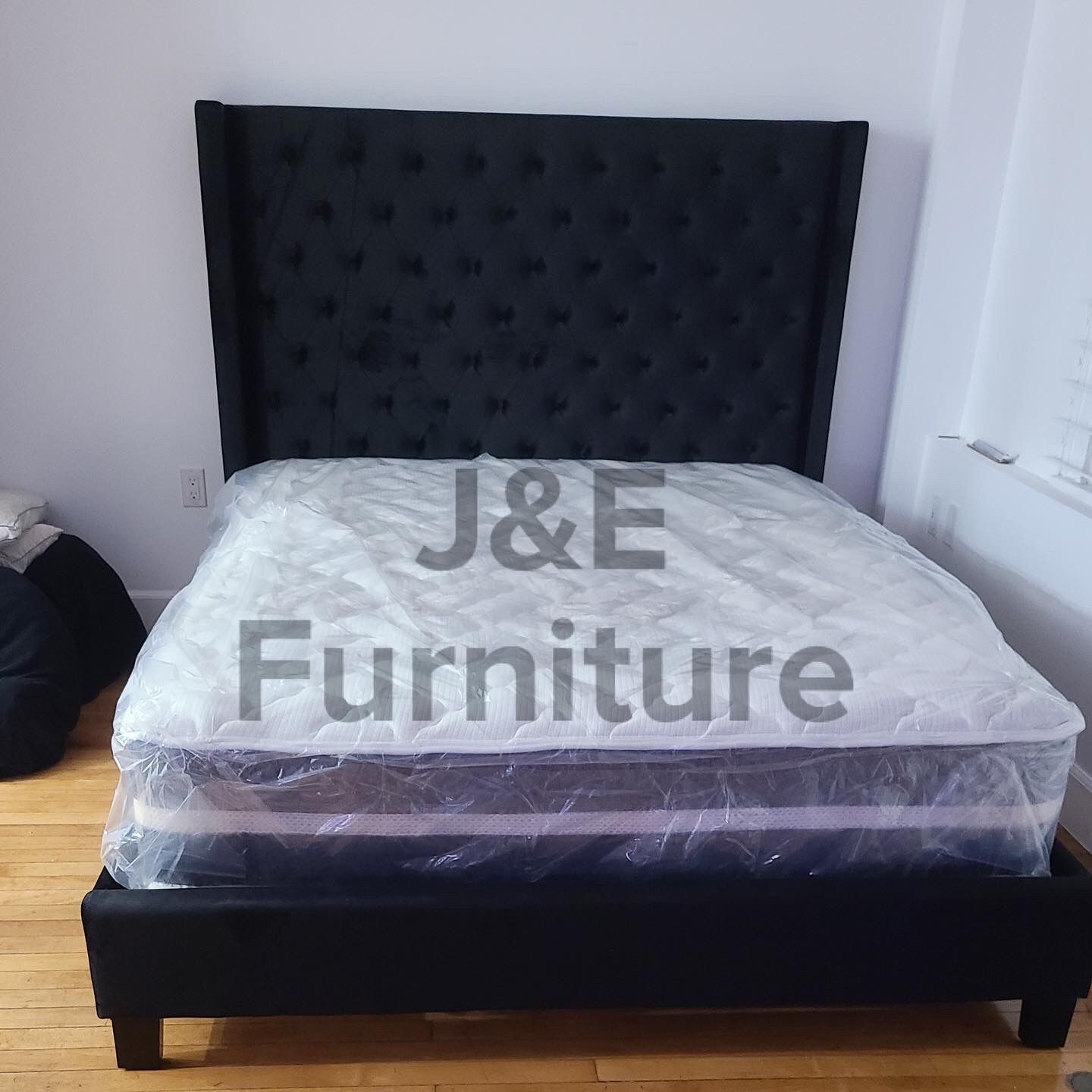 Queen Size Bed Frame With Mattress 