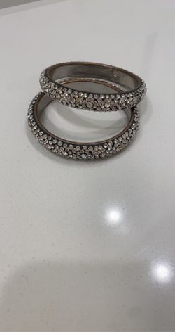 Brackets Pair