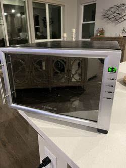 Frigidaire Wine Cooler 