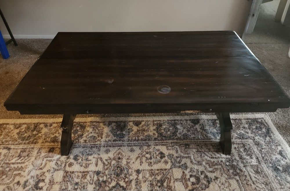 Extendable coffee table (moving sale need gone asap!)