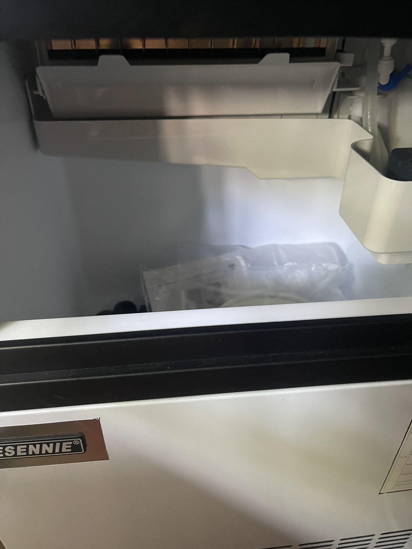 Desennie Ice maker machine 