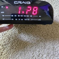 Clock Radio Pick Up By 3pm It's Still Available 19114 Zip