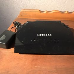 NETGEAR WiFi Router R6230.