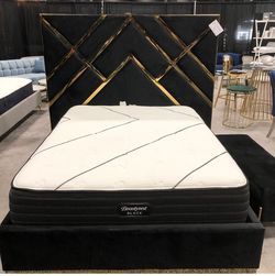 Black Friday sale! 🌟 $39 down payment Only New 💯 Vector Velvet "Gray, Black , Navy, White Green " Queen and King Bed Frame bed ( Mattress sold