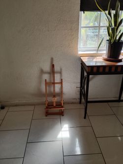 Easel
