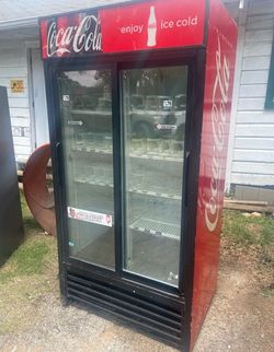 Commercial cooler for restaurant or Business delivery available