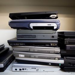 I Recycle Old Or Broken Electronics 