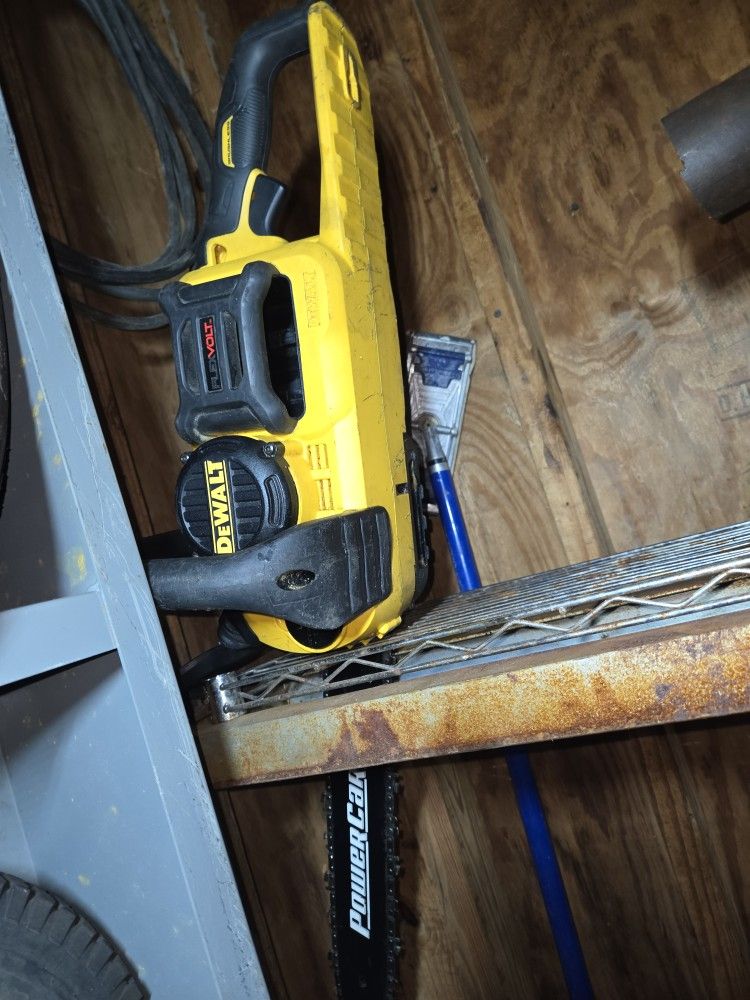 DeWalt 60v Flex Battery Powered Chainsaw