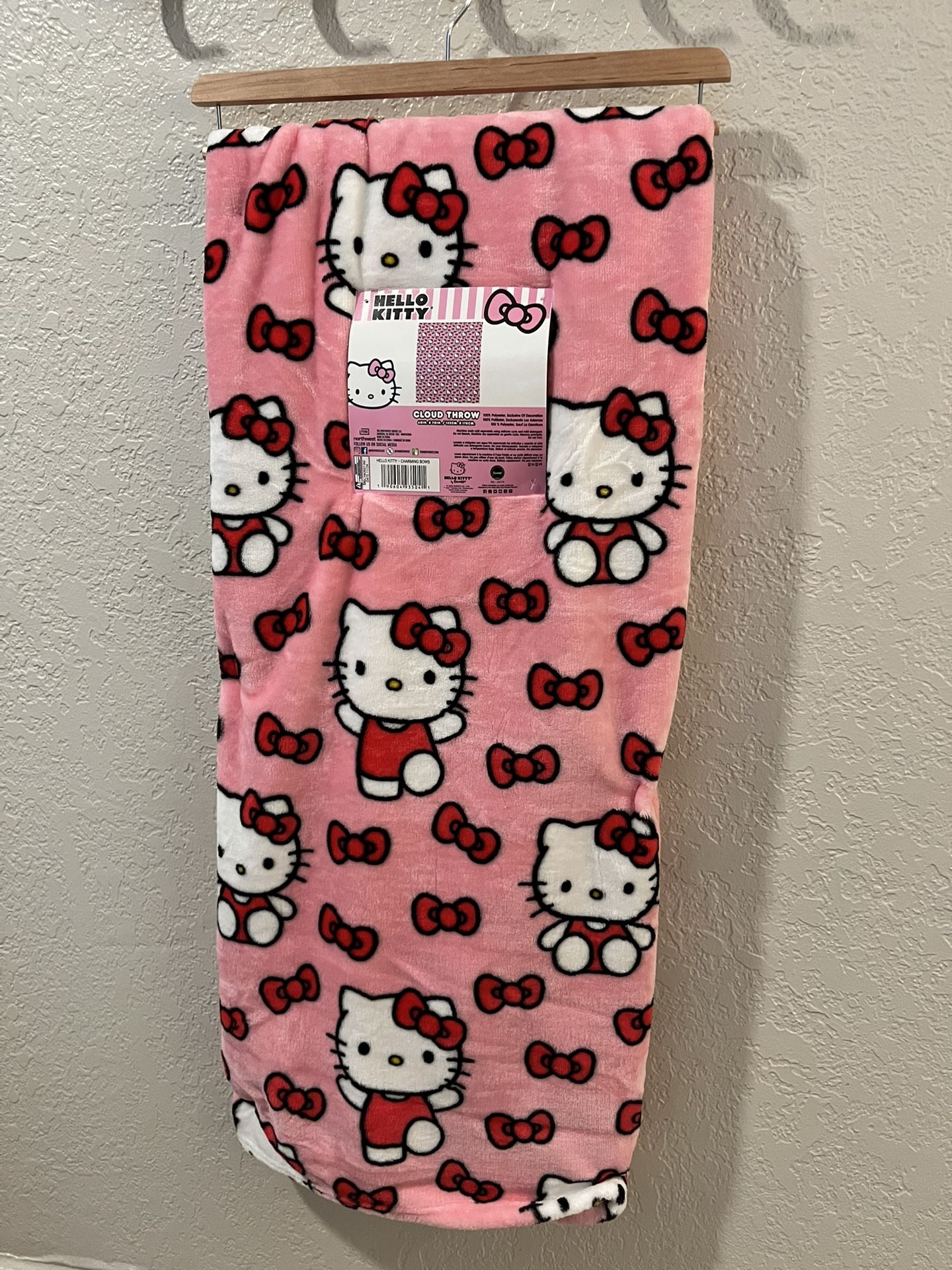 Hello kitty blanket