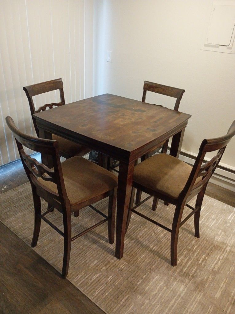 Dinning Room Table And Chairs