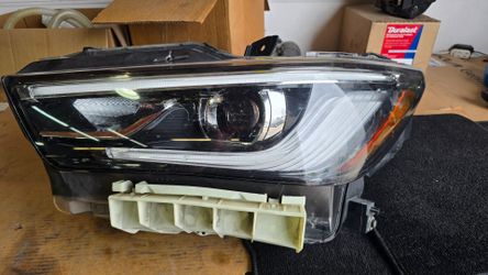 2020 Infiniti QX80 Driver Side Headlight OEM