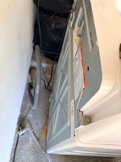 White Top-Load Washer or Dryer