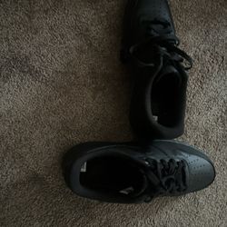 Black forces Gum bottom