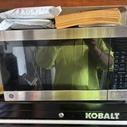GE Microwave /Air Fryer Model JES1109RR1SS