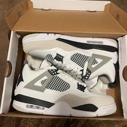 Air Jordan 4 Retro Military Black