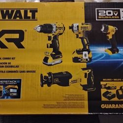 DeWalt 4 Tool Combo Kit.