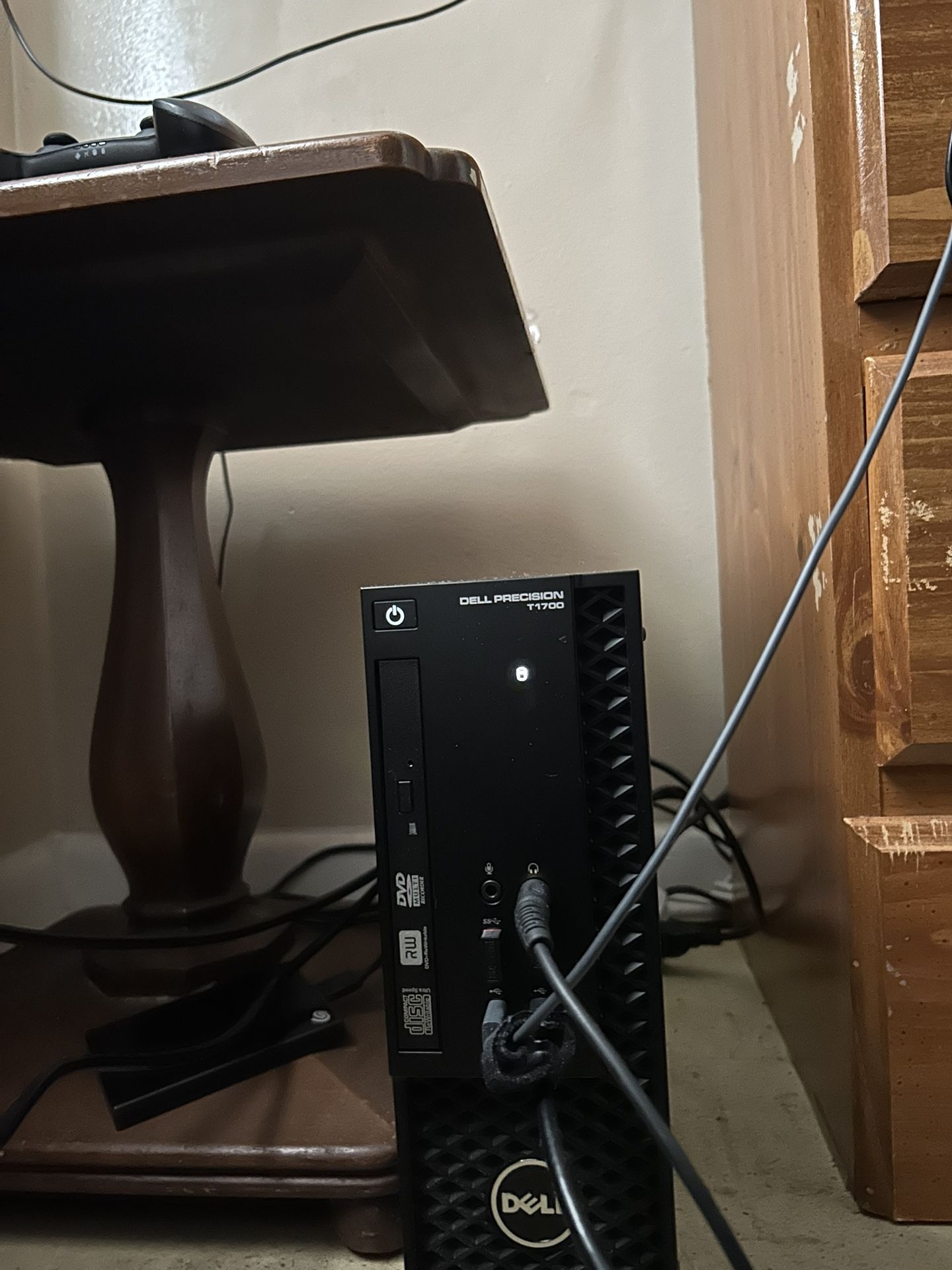 Dell Precision T1700 Desktop Computer 