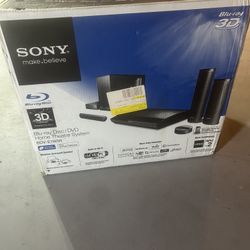New Unopened Sony BDV-E780W Blu-ray/DVD Home Theatre System 5 Speakers 1 Sub 1 Amp & More
