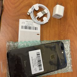 iPhone 7 Plus 256gb unlocked , comes with charger 