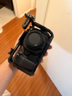 Blackmagic Pocket 4K + Cage & EF Adapter