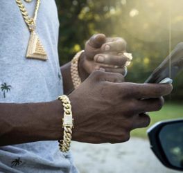 New 18 k yellow gold Cuban link bracelet