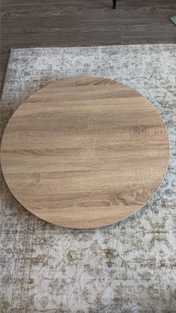 30” Round Folding Floor Table – Great Condition