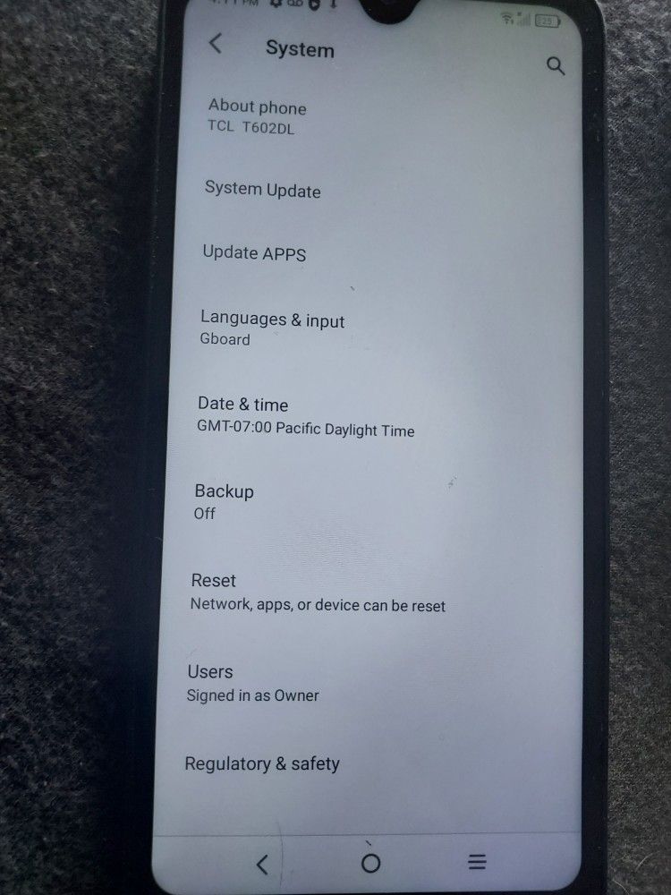 2 CELL PHONES IN GREAT CONDITION W/ NO SCRATCHES 