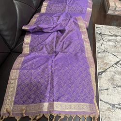 Scarfs And Shalws And Wraps