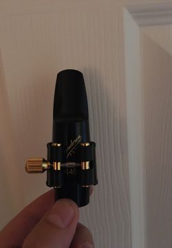 Brand new Vandoren mouthpiece A 45 + leather ligature