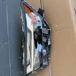 2022 Rav 4 Left Side OEM headlight