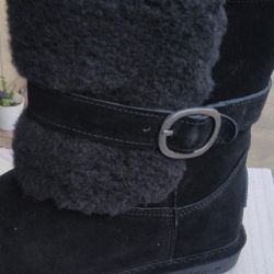 Size 10 Bearpaw Black