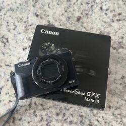 Canon G7X Mark III