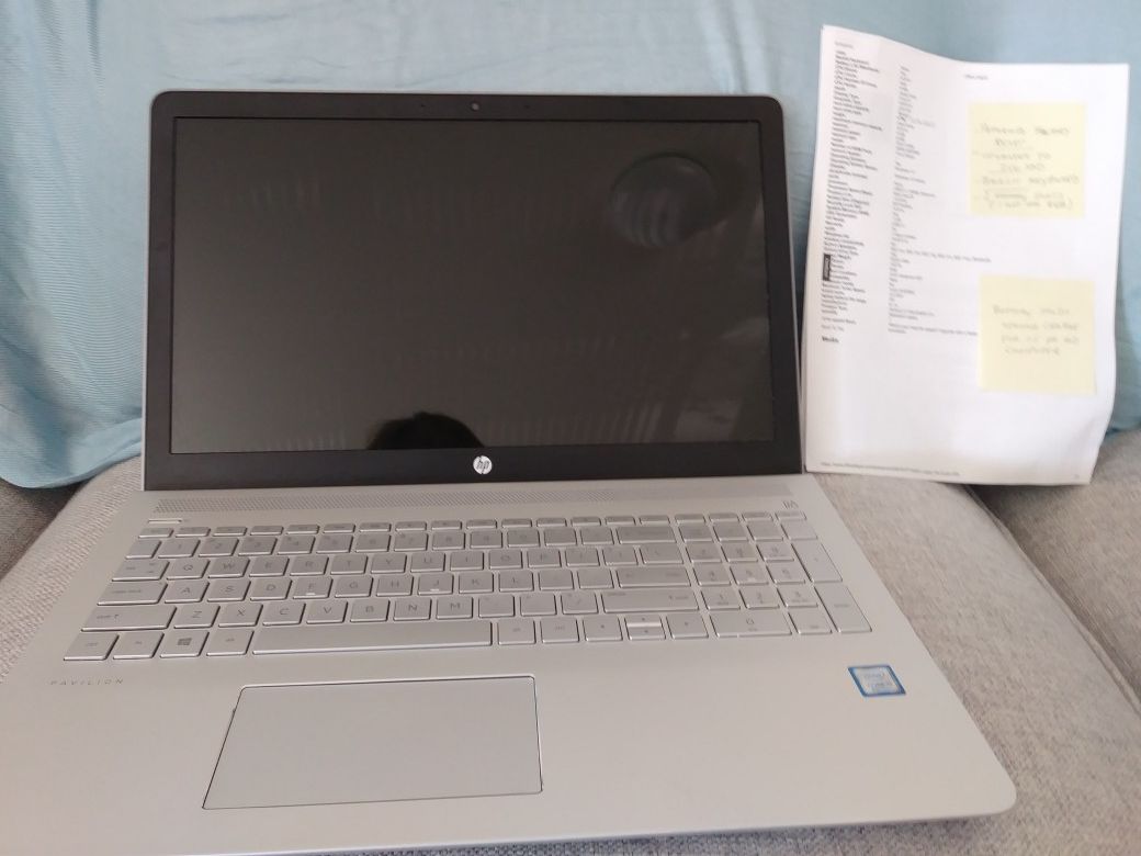 HP PAVILION 16.5" screen laptop