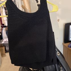 Black Cropped Knitted Tank from Lulus size M