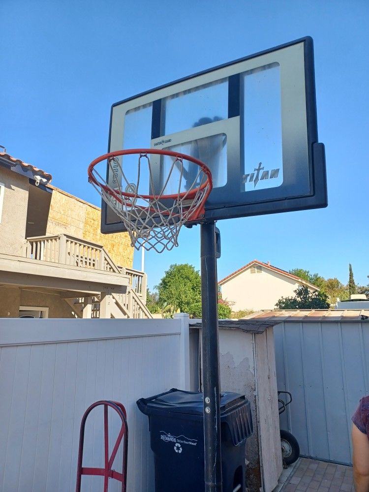 Basketball Hoop Court