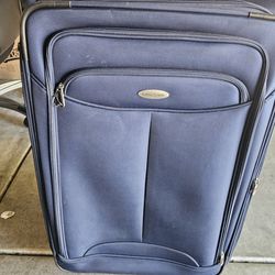 Two Samsonite Luggage In Very Good Condition 