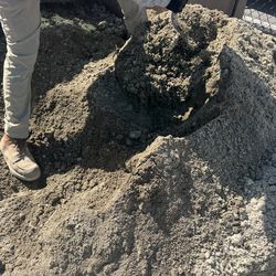 Free fill dirt