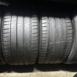 PAIR OF TIRE 315 30 22 MICHELIN 85% LIFE