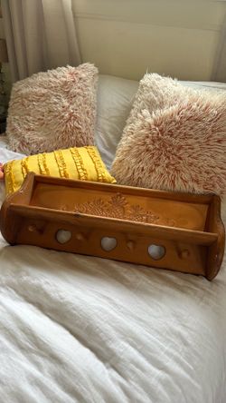 Cute heart shelf