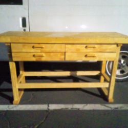 Wooden Work Bench 