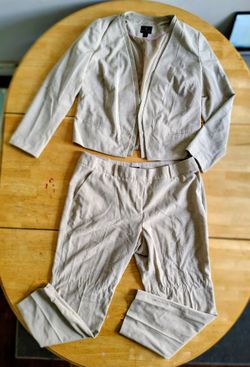 Woman Gray Pants Suite