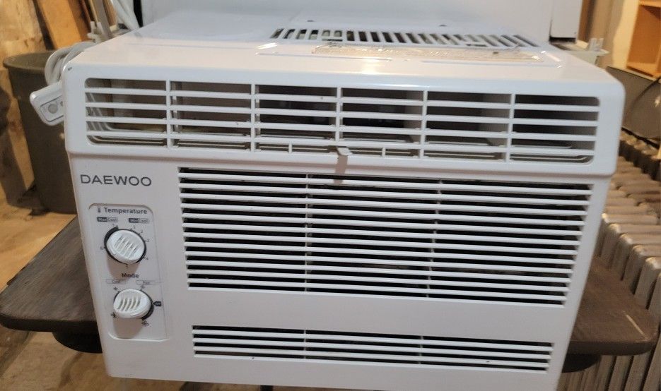 AC Units Haier, GE, Frigidaire, Daewoo