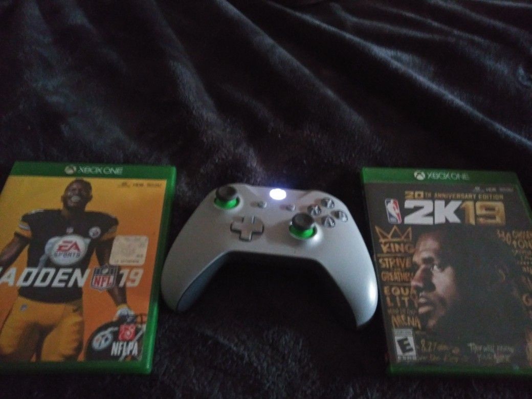 Xbox one controller 2 games