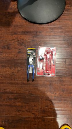 Klein Tools Lineman's Pliers and Pipe Cutter Bundle