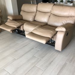 I have two couches like this one in great condition 500 apiece￼